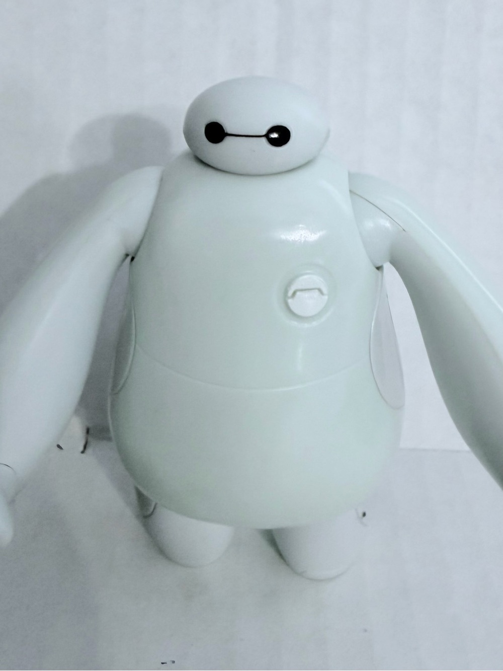 Disney Big Hero 6 White Baymax Robot Action Figure